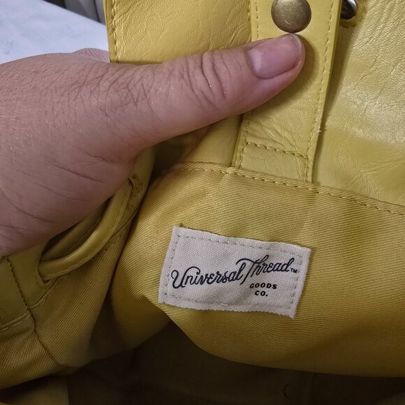 Universal Thread yellow drawstring crossbody - Picture 5 of 8
